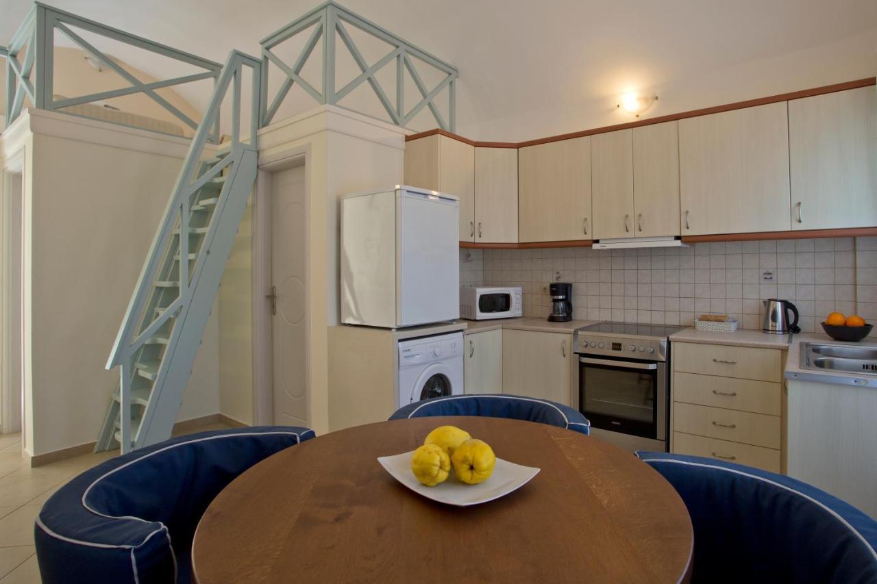Santorini Med Homes - Sunday Apartment Mesaria Exteriör bild