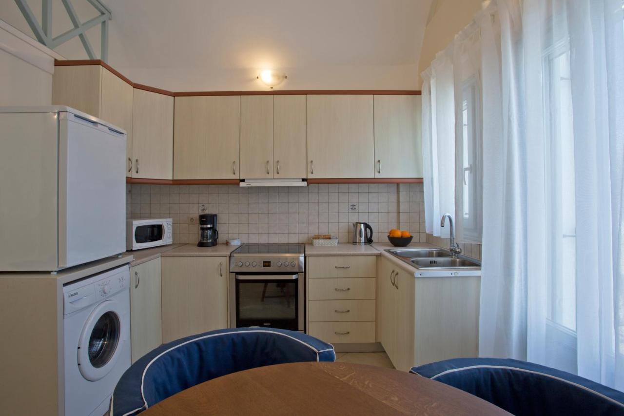 Santorini Med Homes - Sunday Apartment Mesaria Exteriör bild
