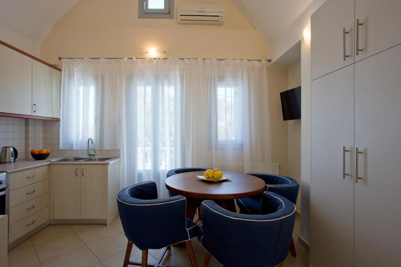 Santorini Med Homes - Sunday Apartment Mesaria Exteriör bild
