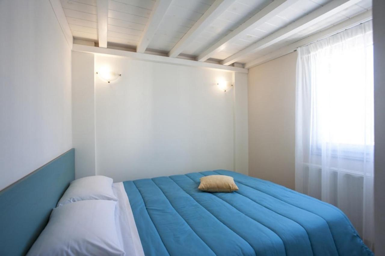 Santorini Med Homes - Sunday Apartment Mesaria Exteriör bild
