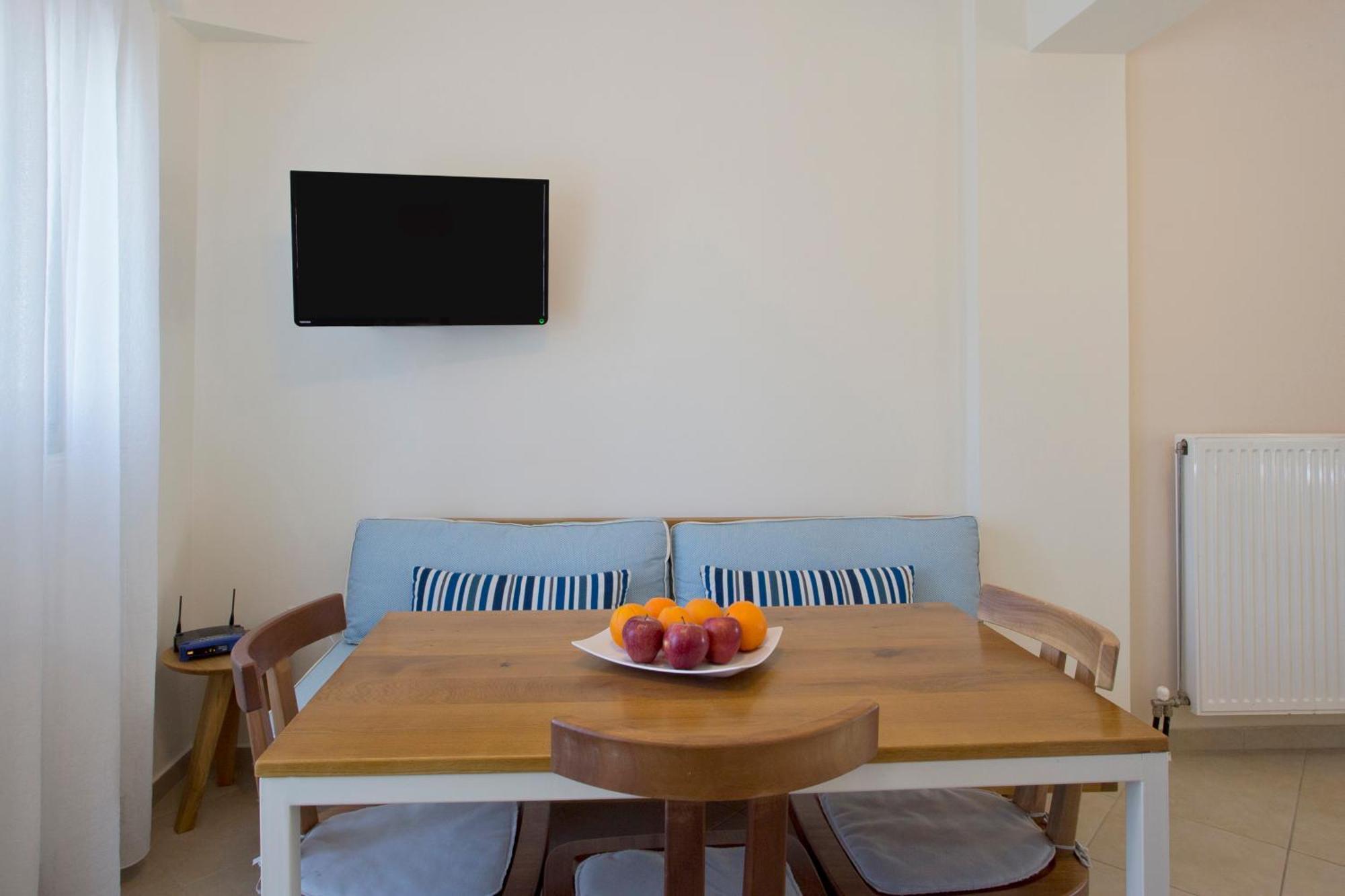 Santorini Med Homes - Sunday Apartment Mesaria Exteriör bild